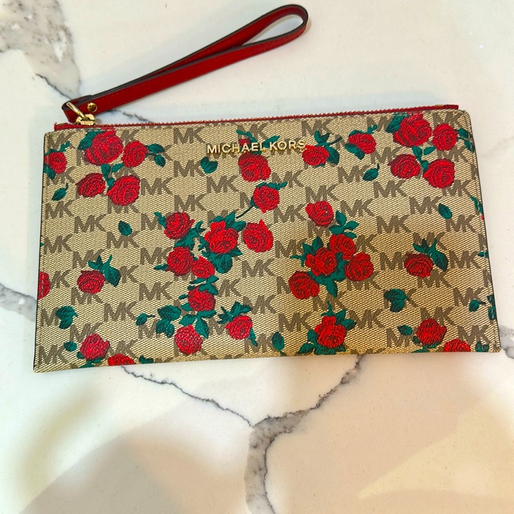 Michael Kors wristlet